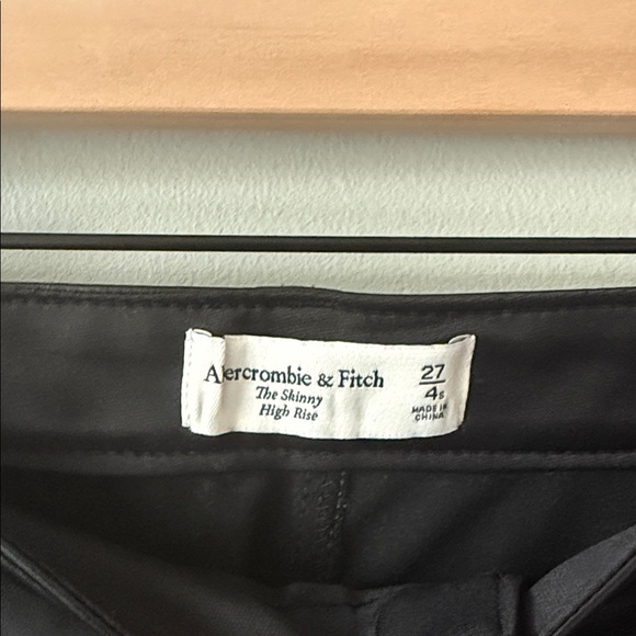 Abercrombie Faux Leather Pants - Size 27 - Picture 3 of 11